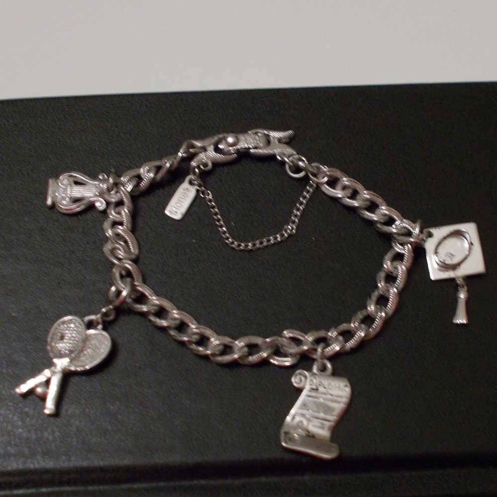 VTG 60s. MONET Silver Ton Women's Bracelet with 4 Charms Size 7"